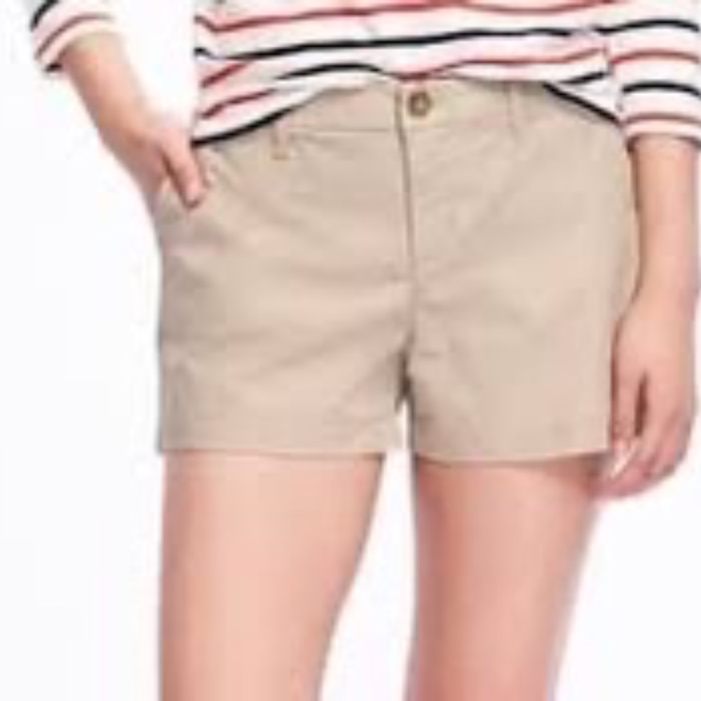Old Navy, Mid Rise, Khaki size 18 shorts.